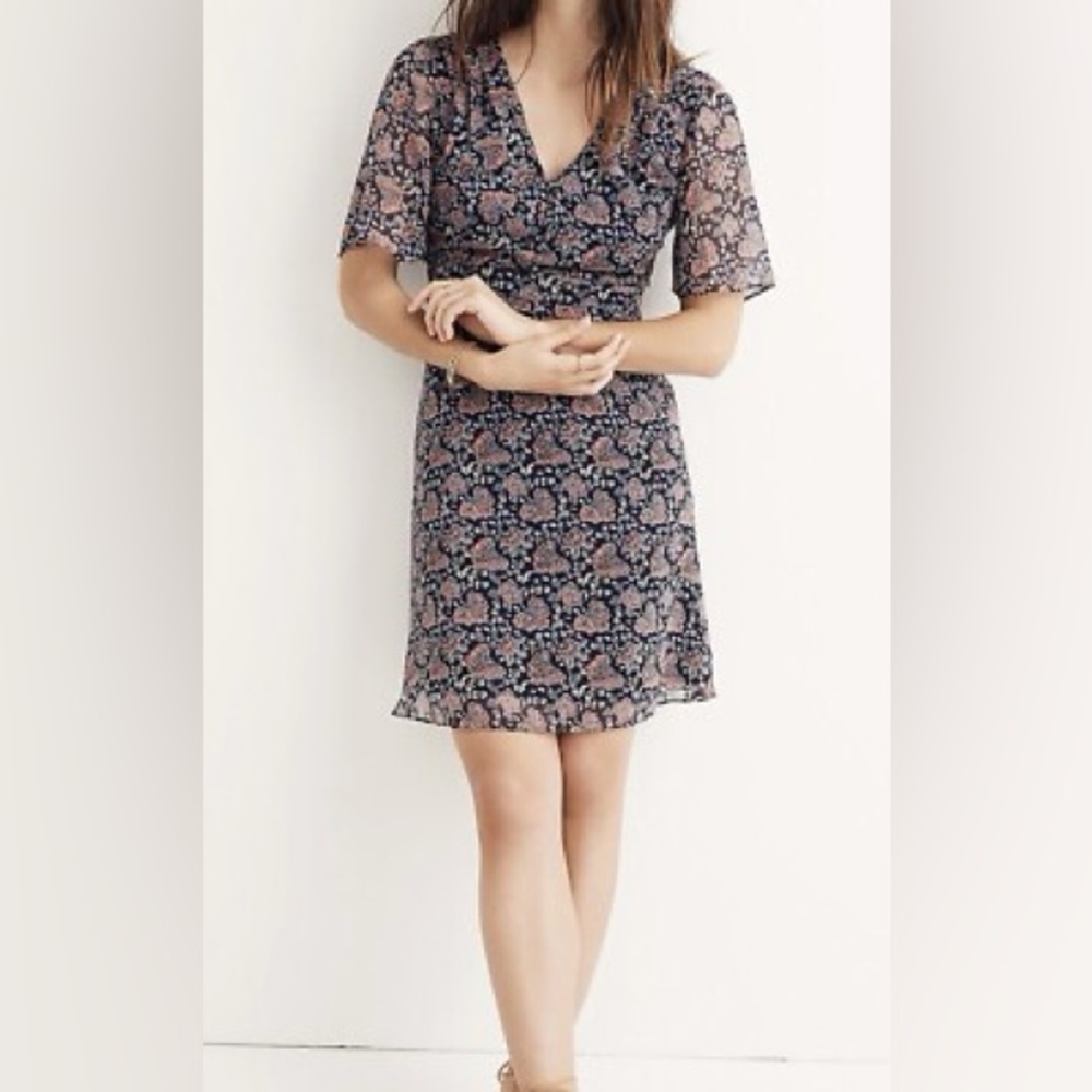 Madewell Orchard Flutter-Sleeve Dress in Fan Floral Mix Navy Blue/Red Size 4